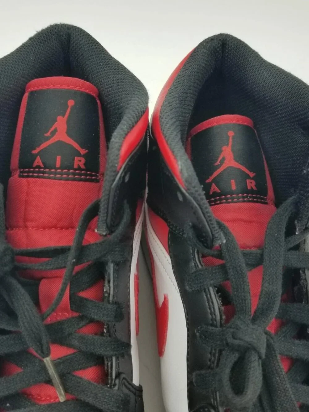 Air Jordan 1 Mid Shoes Mens Size 13 Bred Toe 554724-079 Nike Basketball Sneaker